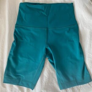 Lululemon Wunder Train High Rise Short 8”